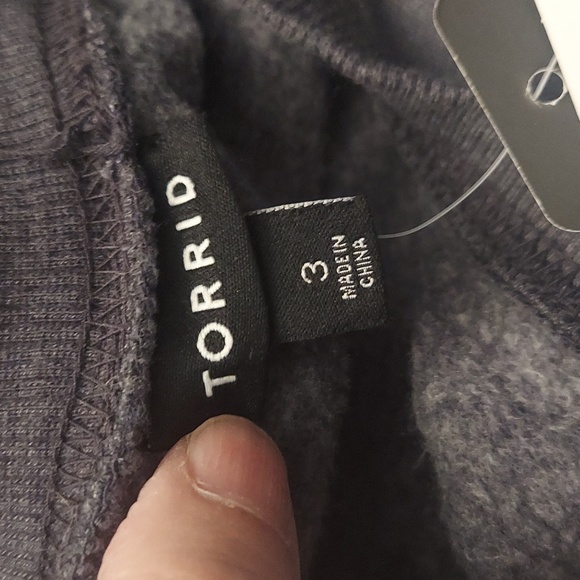 TORRID Tie Dye Long Sleeve Fleece Tunic Style Sweatshirt - Picture 12 of 15